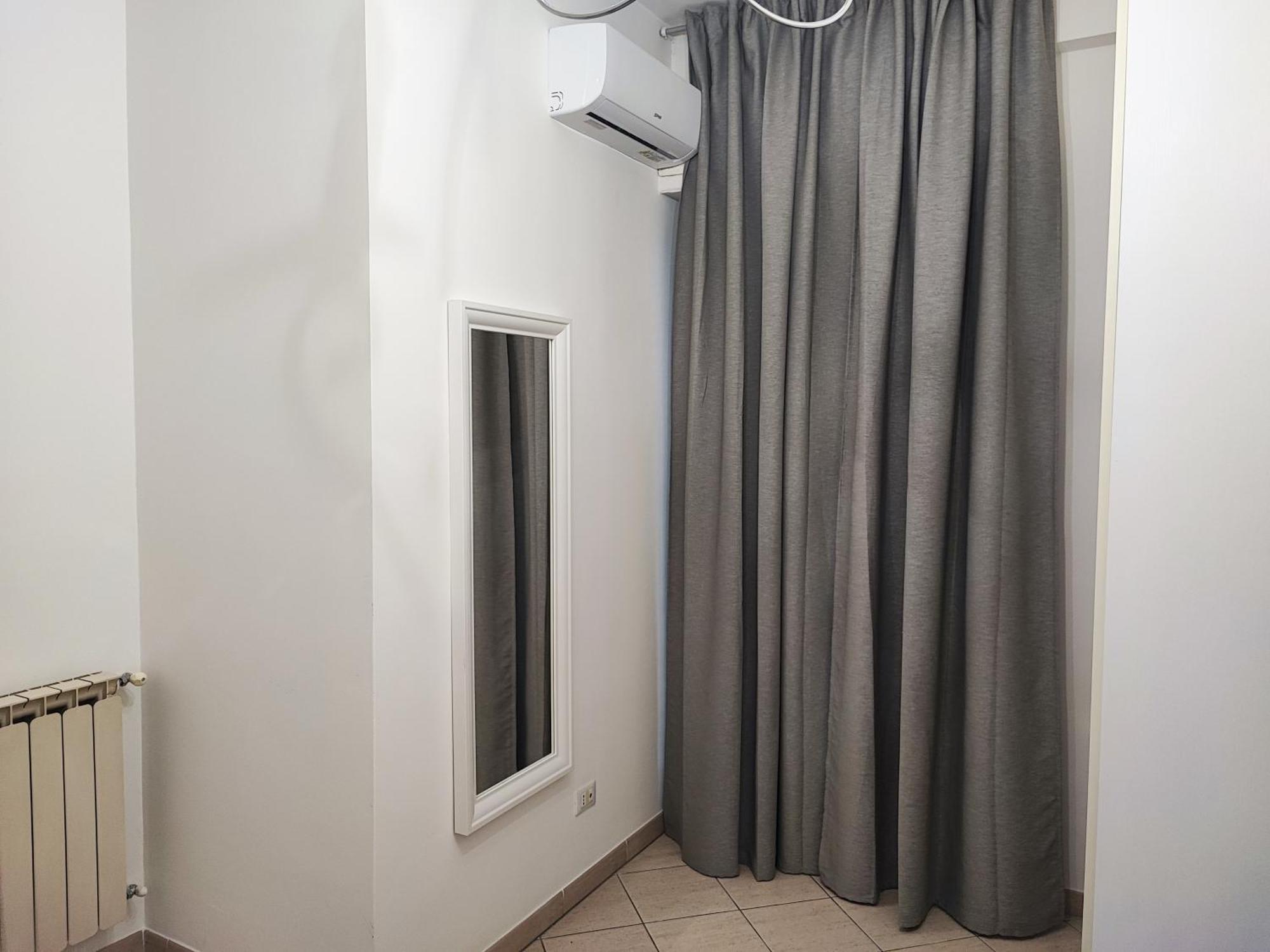 A&c Silver Diamond Apartment Rom