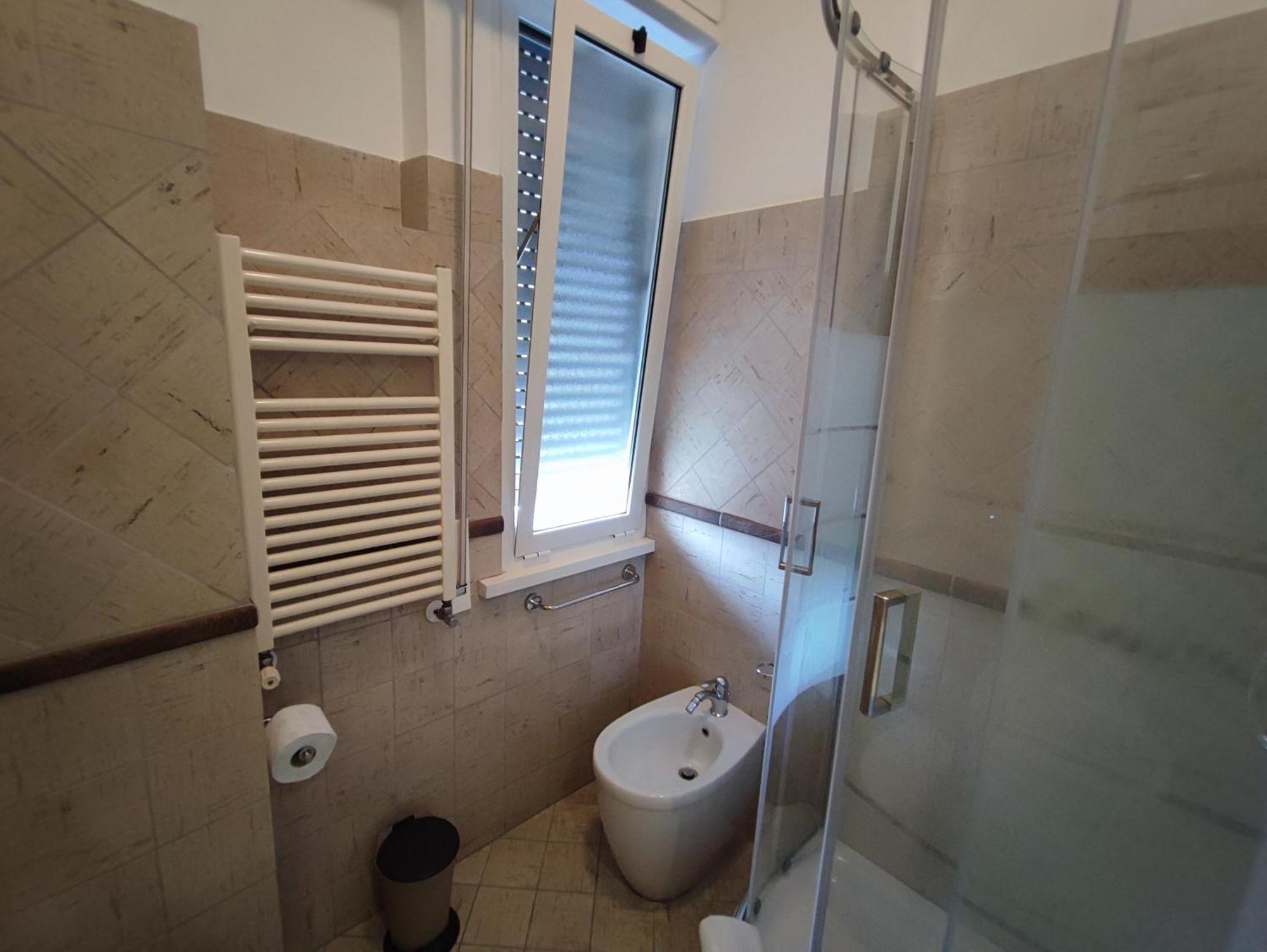 A&c Silver Diamond Apartment Rom
